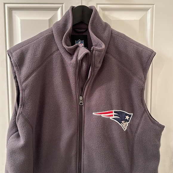 New England Patriots Sleeveless Vest Size S - Picture 3 of 7